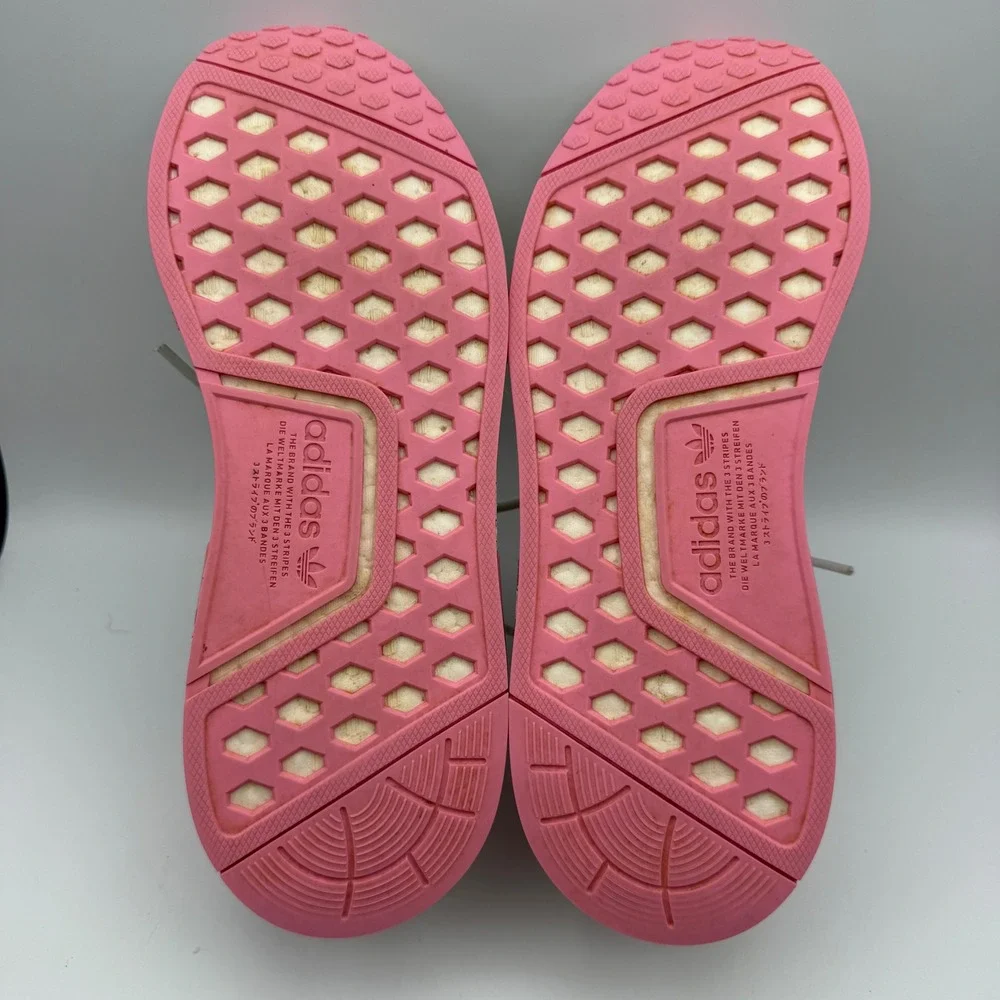 Adidas NMD R1 Hello Kitty‎ Floral Sneakers Casual Shoes Pink White Youth Size 7